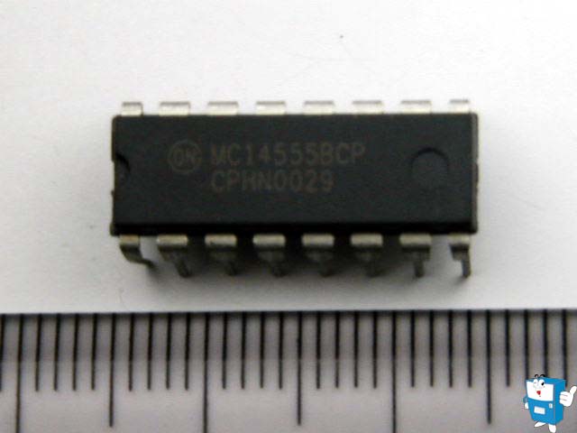 IC MC14555BCP
