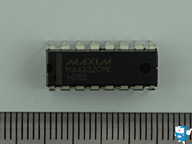 IC MAX232 (씨엠 누드자판기)