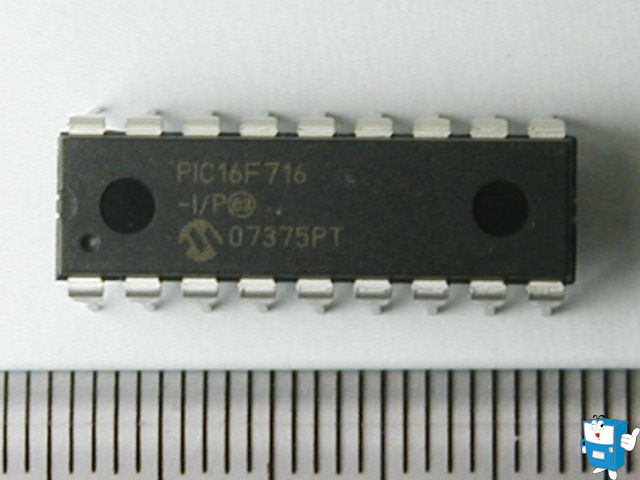 IC PIC16F716-I/P