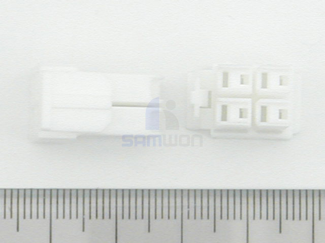 HOUSING 4P (JST XLP-04V)